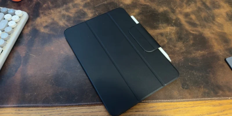 Nomad Leather Folio closed with Apple Pencil in magnetic flap